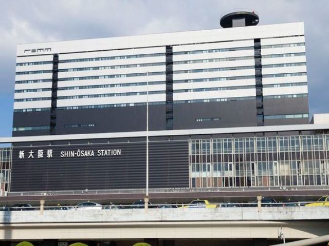 新大阪駅から徒歩1分のホテルになります!!