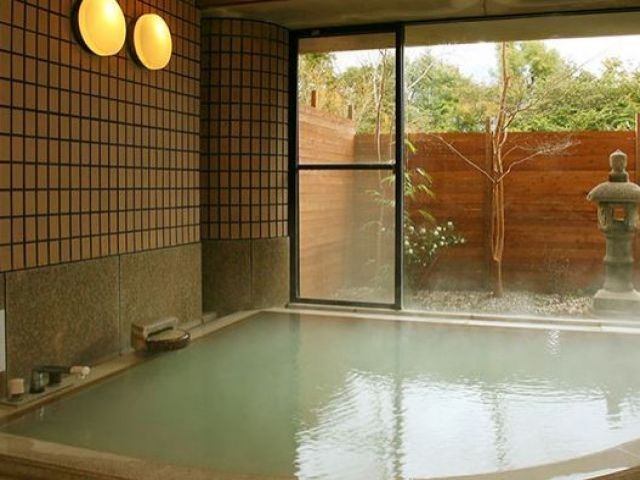 1日の疲れは温泉に入って取って下さい！