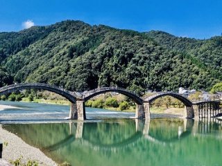 【高時給】【寮個室】【休日も食事有】自然に囲まれたエリアでのリゾバ経験しませんか？