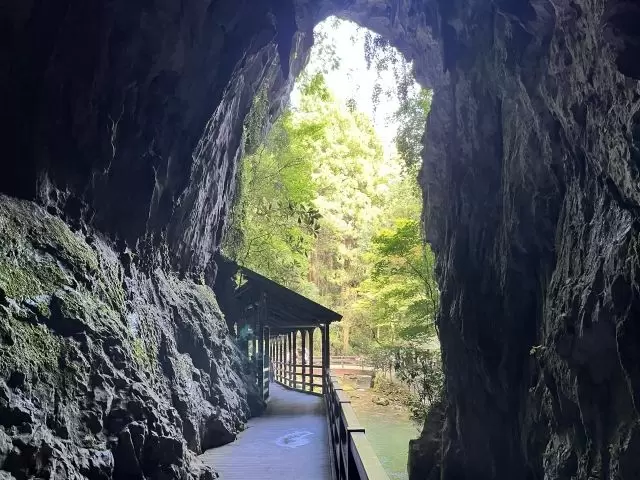 休みの日には観光しましょう！