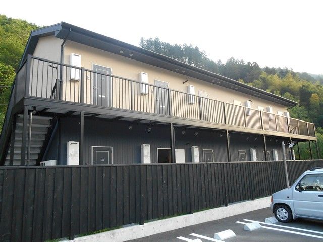 寮は複数あり、空き状況によって場所が変わります