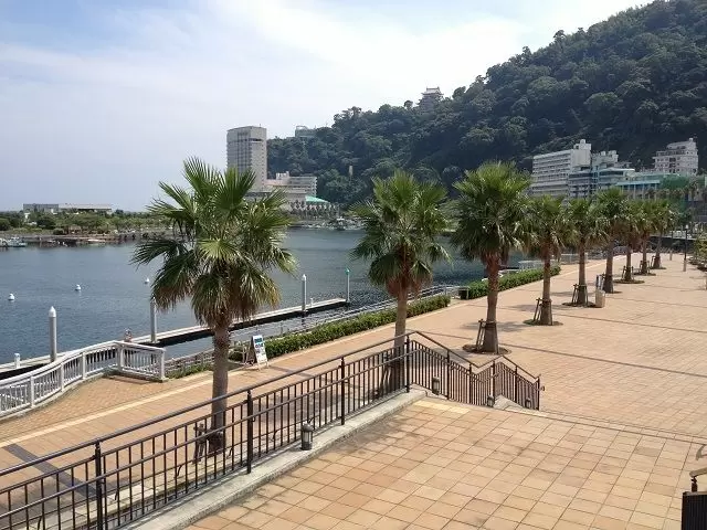 職場の目の前は海です♪生活便利な熱海～♪