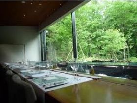 フレンチ料理のホール経験がある方は必見！