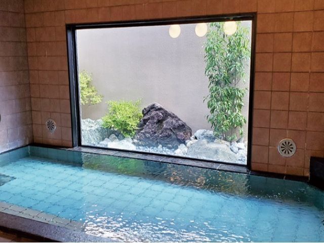お風呂は大浴場の利用も出来ます♪足を延ばしてゆっくりリラックスしながら過ごして下さい。