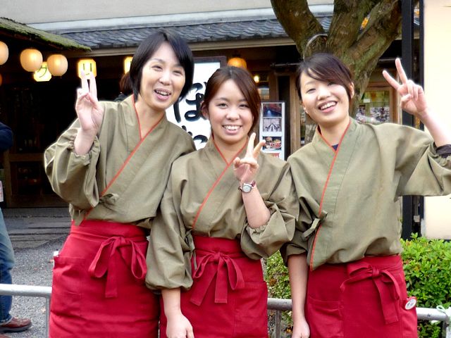 海外からのお客様が多く楽しく接客できます。