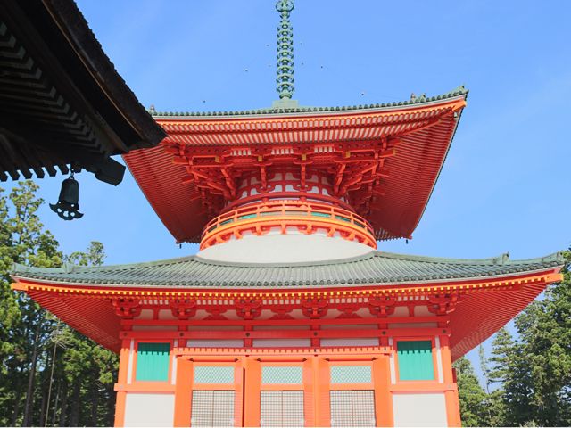 １２００年の歴史☆高野山☆　
高野山まで車で20分。ぜひこの機会に♪
