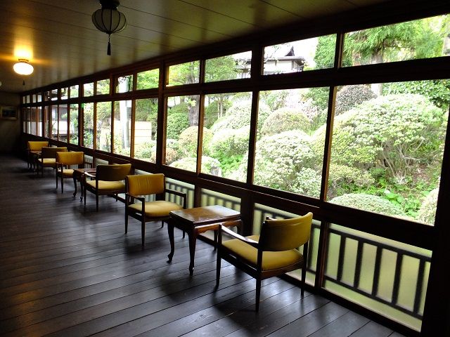 中庭は春夏秋冬様々な姿を見せます☆