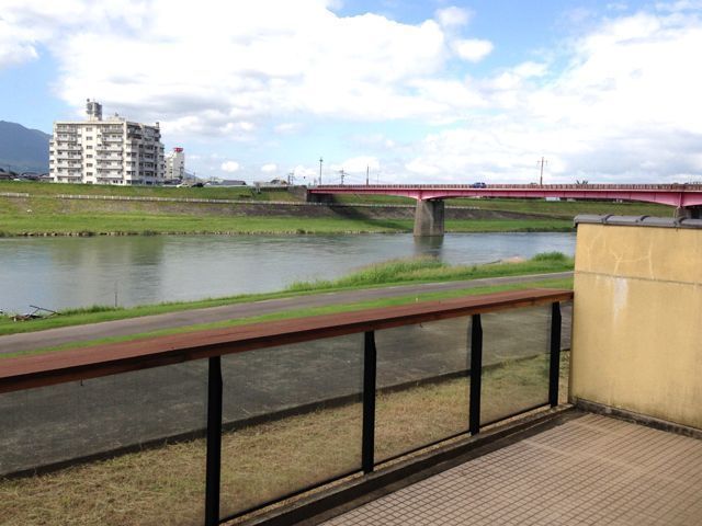 筑後川沿いの原鶴温泉でのお仕事！寮は築浅でホテルからも近いので愛編便利！