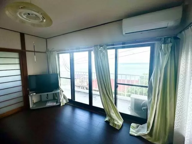 アパートタイプの男女共同寮★女性寮は館内客室のパターンもあります！