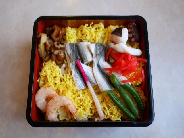 ご当地名物「ばら寿司」