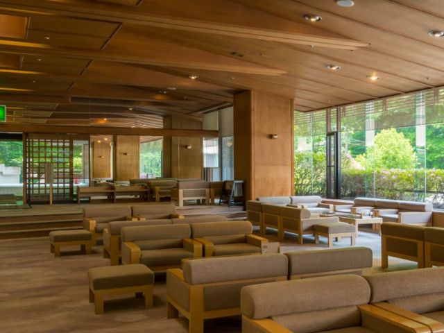 ロビー周りになります♪