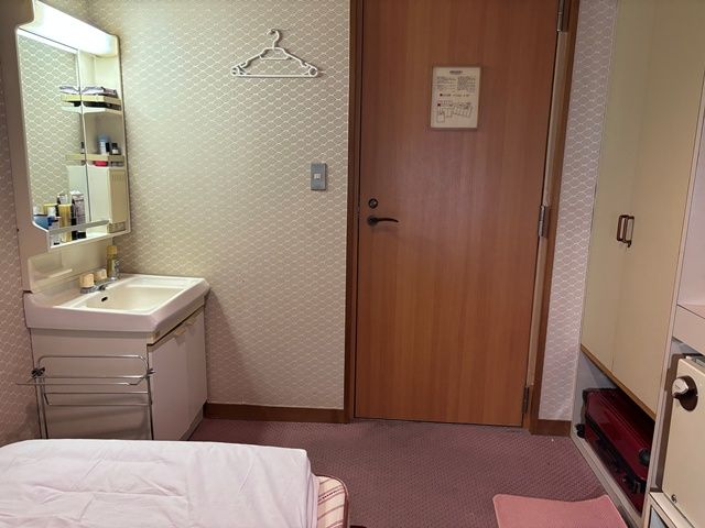 洗面台が個室についているので支度が便利です！館内寮なので通勤楽々☆