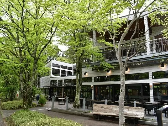 周辺には人気の飲食店が多数！お休みの日は是非軽井沢を満喫してください♪