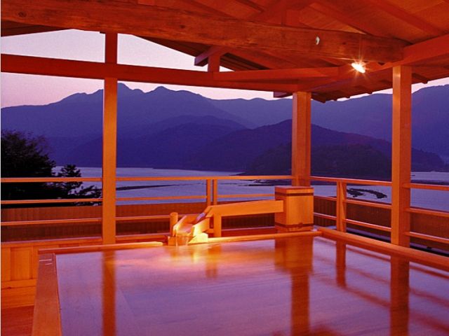 （プロが選ぶ日本のホテル旅館100選）の入選旅館です♪