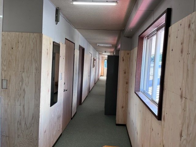 寮は敷地内にあり通勤ラクラク！
水回りは共同利用してくださいね～。