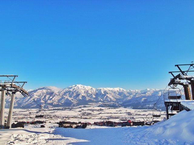 雪国の青空をその目でご覧ください！！