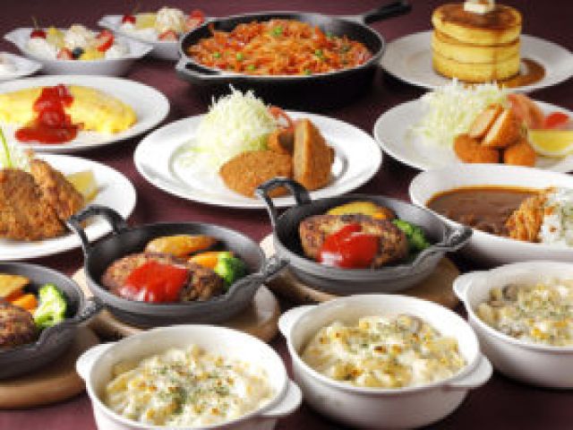 簡単な食材のカットや盛り付けなど調理補助のお仕事です