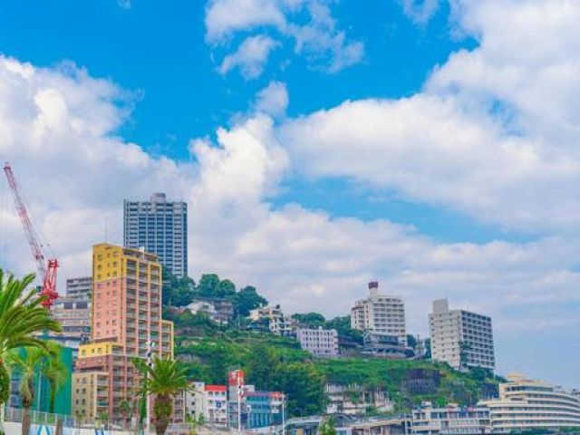 生活に便利な熱海、周辺には飲食店やお店がたくさんあります!熱海観光も楽しんでください♪