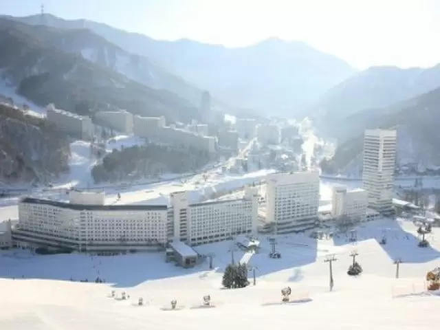 100名以上が集まる大型施設での募集です！！
フルシーズン希望者大募集☆