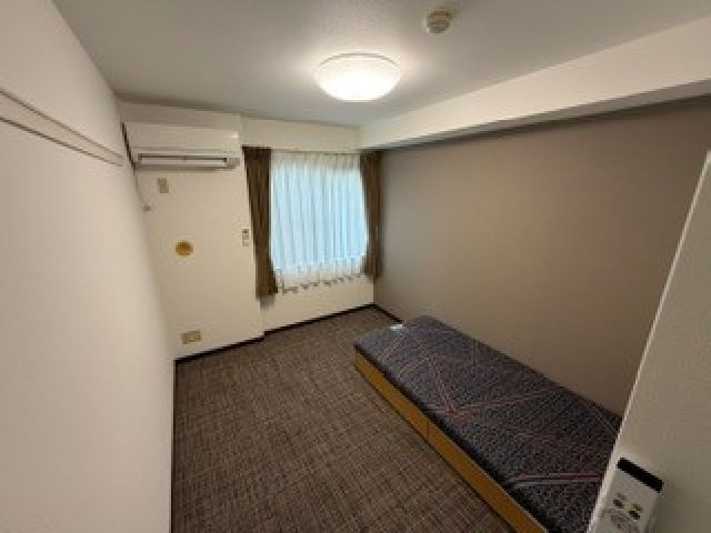 寮のお部屋です♪テーブルの用意もあります！