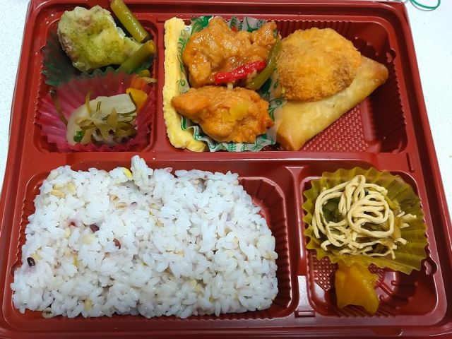 お弁当（一例となります）