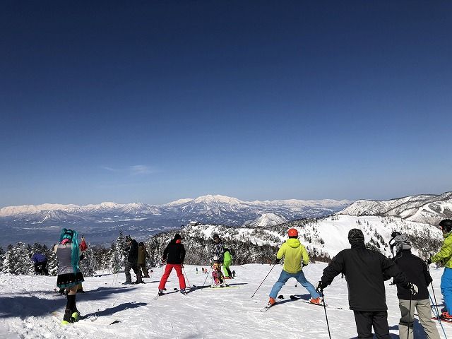軽く柔らかい雪質で定評の志賀高原です！