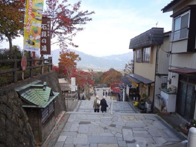 休みの日は温泉巡り、食べ歩きもできます！