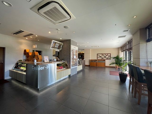 ホテル内のカフェのランチ利用もできます◎