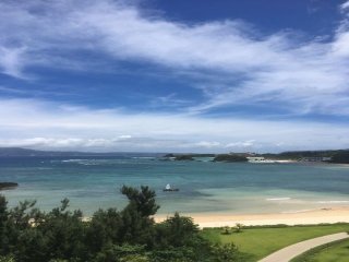 ＼沖縄本島の海・絶景エリア／徒歩30秒の白い砂浜！青い海♪寮個室築浅◎好条件◎