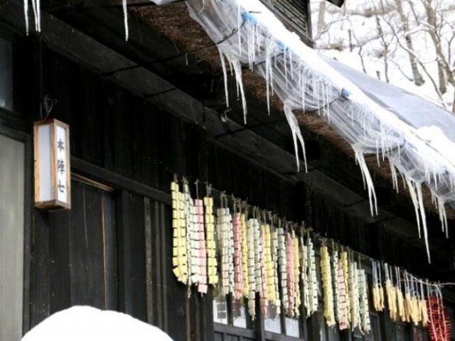 冬は雪が降り風情があります！