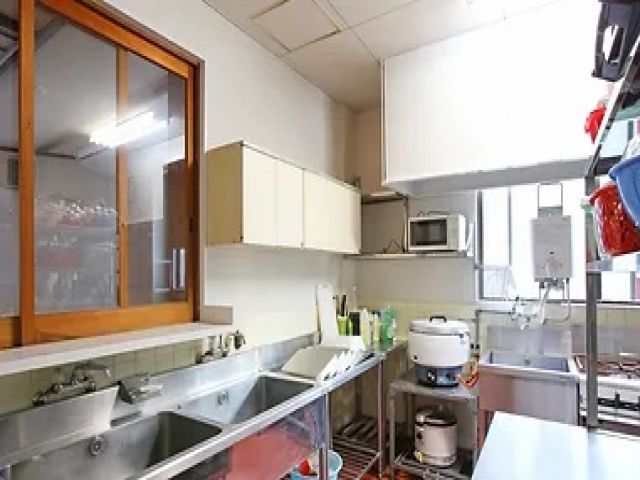 キッチンもとても綺麗なので自炊のモチベも上がる！
調理器具も揃えています♪