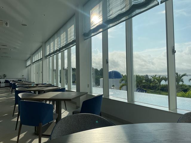 宮古島の青い海を眺める高台に新規開業ラグジュアリーホテルのレストランスタッフ募集！