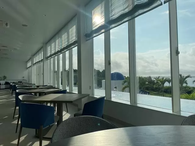 宮古島の青い海を眺める高台に新規開業ラグジュアリーホテルのレストランスタッフ募集！