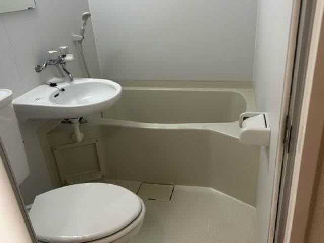 風呂・トイレ付になります♪