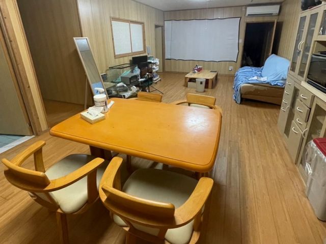 寮は少しレトロですが宮古島市街地なので立地はとても良いですよ！