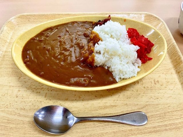 従業員食堂でのお仕事です！