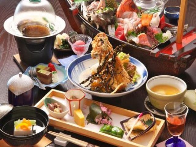 和食会席料理を提供しています。
