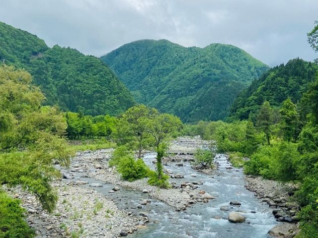散歩をするときれいな景色が広がっております！
人間関係も良く、満了される方ばかりです♪