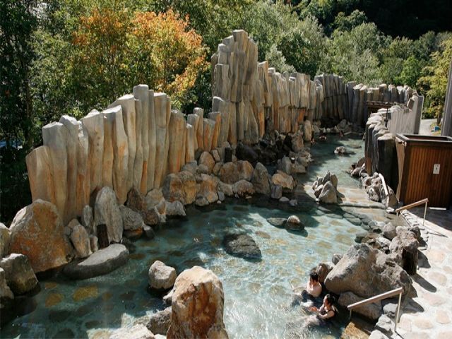 毎日、数種類の露天風呂は入り放題！