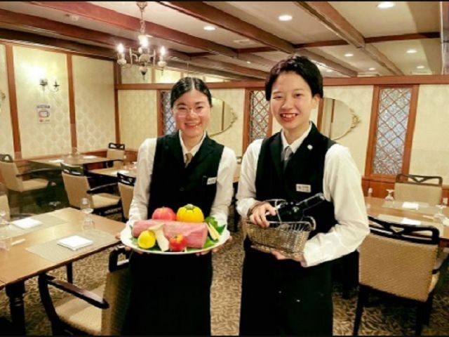 制服をピシッと着て、業務に取り組んでくださいね。