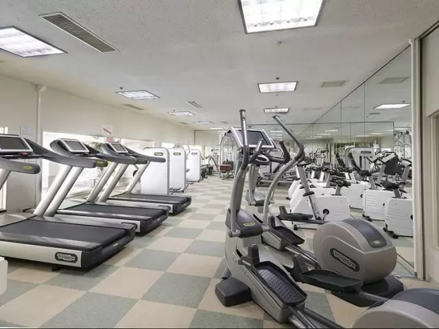 お客様用のジムを500円で利用可能です☆休みに身体を動かしてストレス解消もできる♪