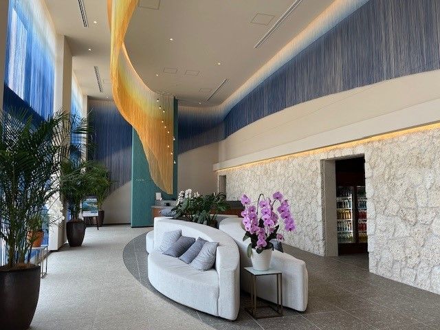 新築で洗練されたデザインの綺麗なホテルです…！