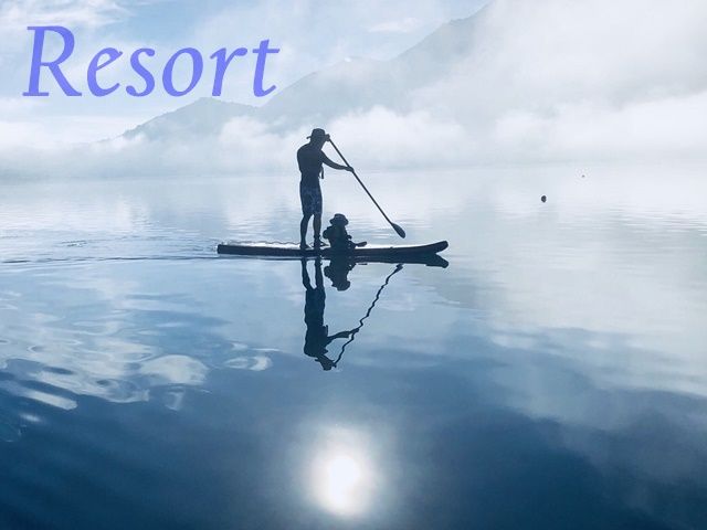 湖に移る富士山、絶景の中でリゾートバイトをしませんか？