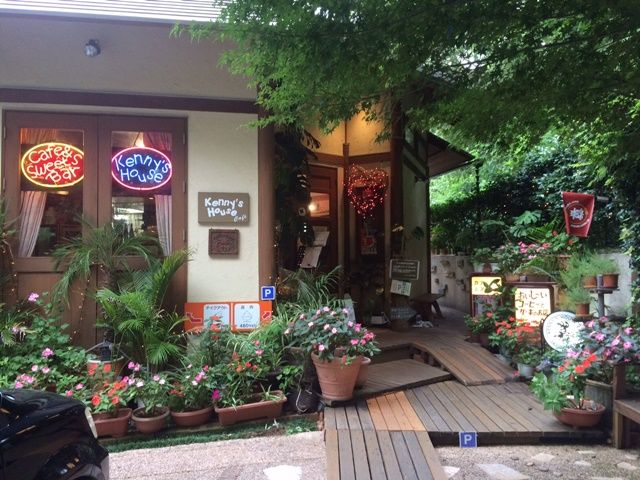 人気のカフェもたくさんあります☆