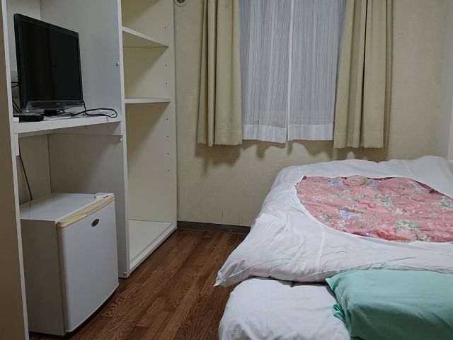 女性向けのお部屋
水回り共同ですがシャワールームや浴場も寮内に完備してます