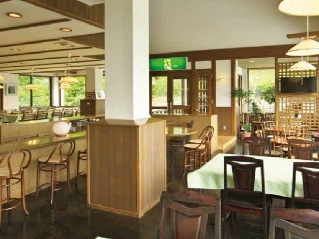 館内業務全般をお任せいたします！