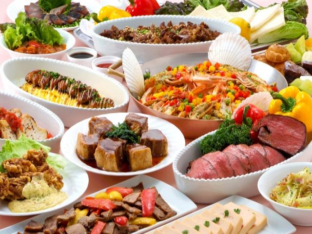 西欧料理から中華料理まで様々な宴会に合わせて料理を提供します♪