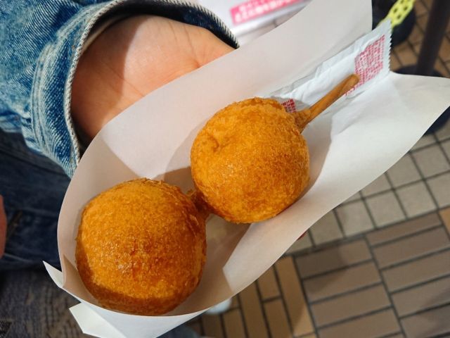 お休みの日は食べ歩きも楽しめます♪