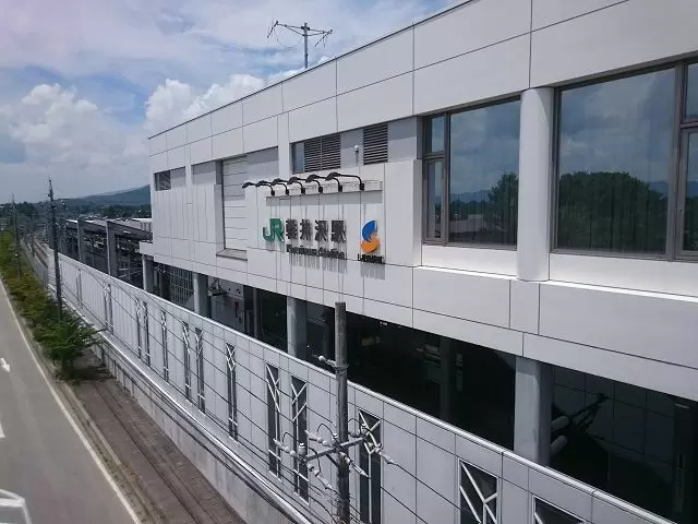 軽井沢駅から徒歩3分の便利な立地です＾＾