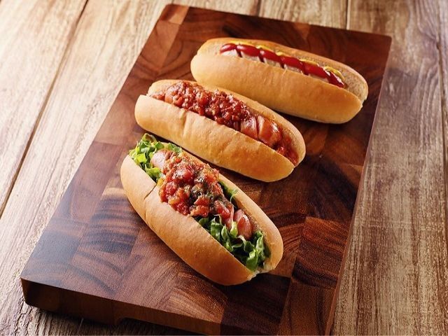 山頂へたどり着いたお客様の空腹を満たすメニューを提供します♪